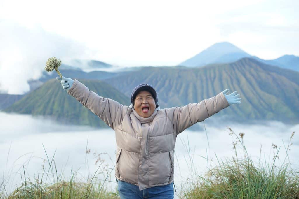 Peserta open trip Bromo di sunrise point